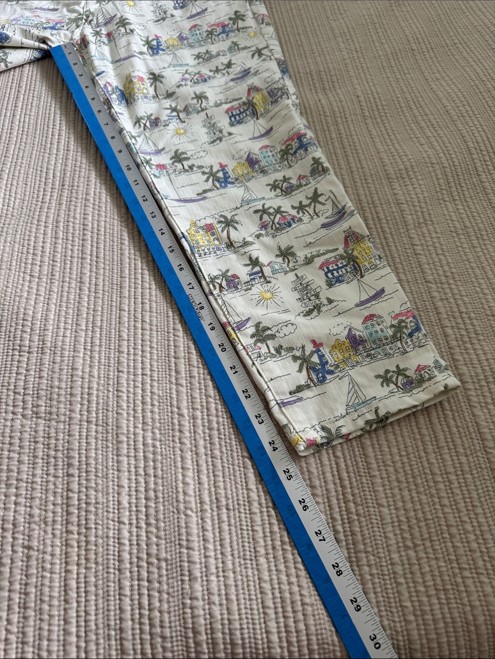 Talbots White Printed Cotton capris with Pastel Scenic Print - Picture 5 of 9